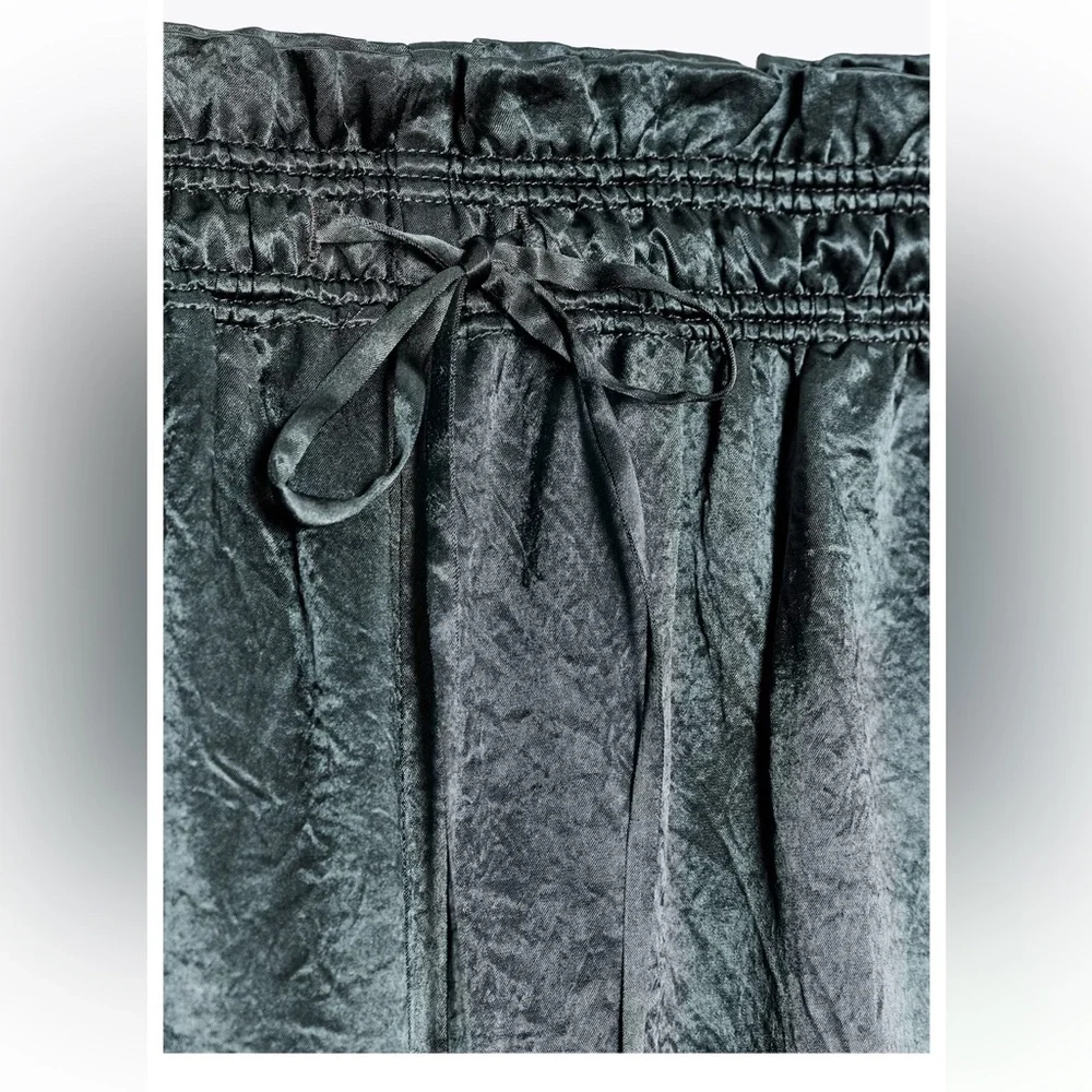 Zara NWT green oversized flowy satin wide leg pants